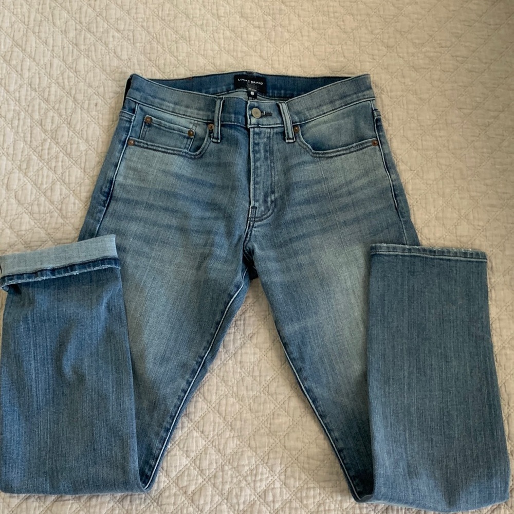 Like New - Lucky Brand Jeans, light wash, Premium material, Size 29x32